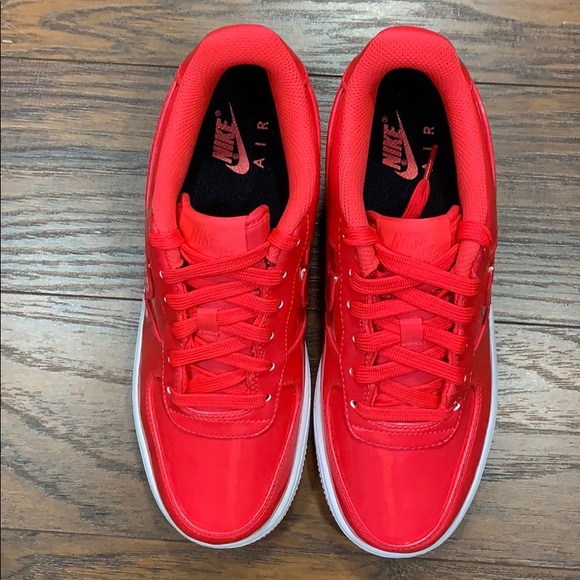 NIKE AIR FORCE 1 LV8 UV (GS) Siren Red/Siren Red-W - Picture 7 of 16